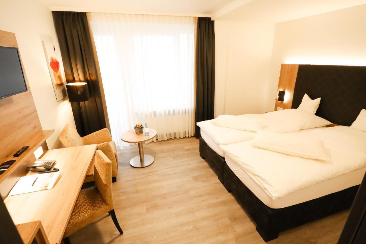 Hotel Wiehen-Therme Hullhorst エクステリア 写真