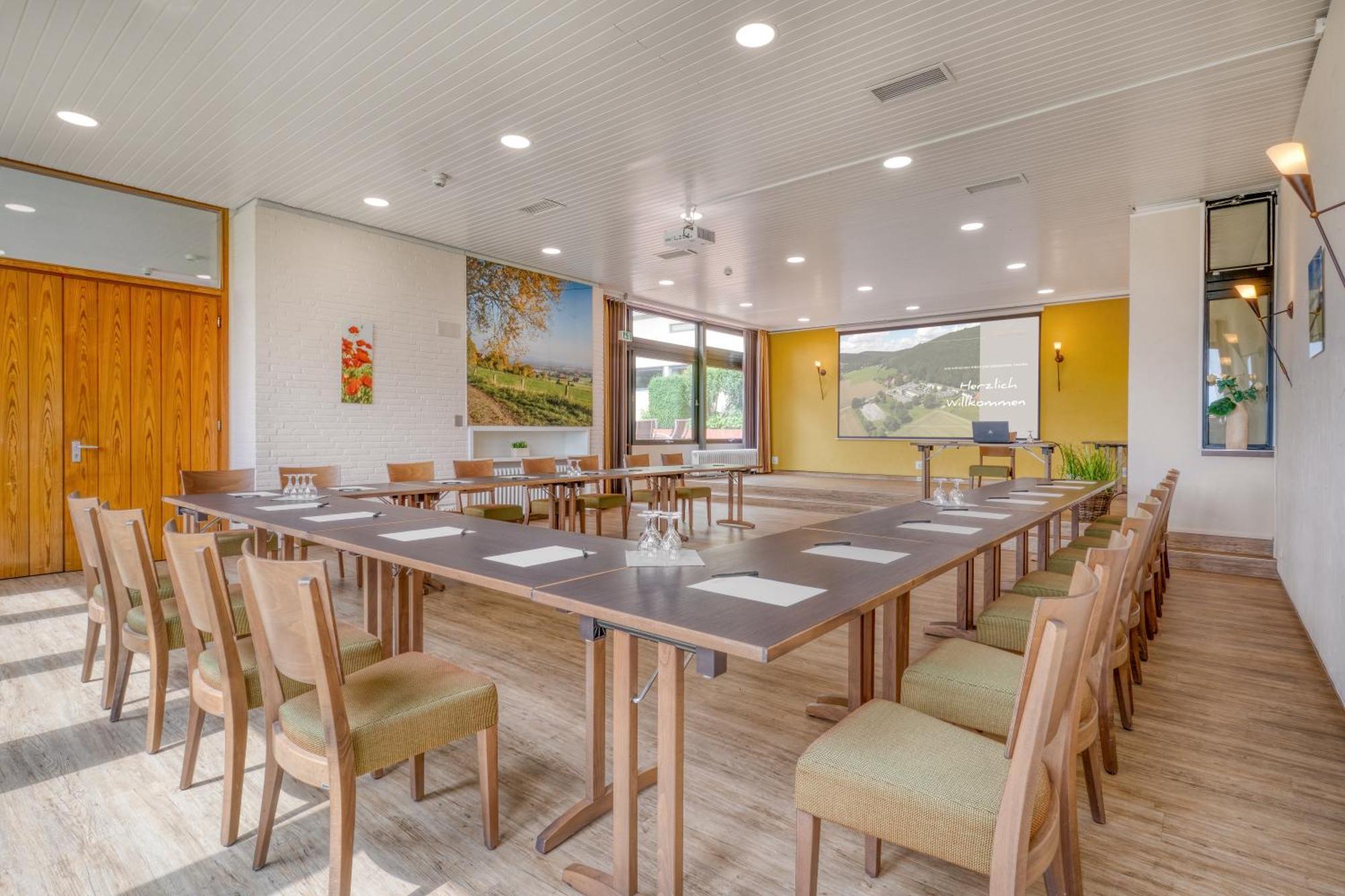 Hotel Wiehen-Therme Hullhorst エクステリア 写真