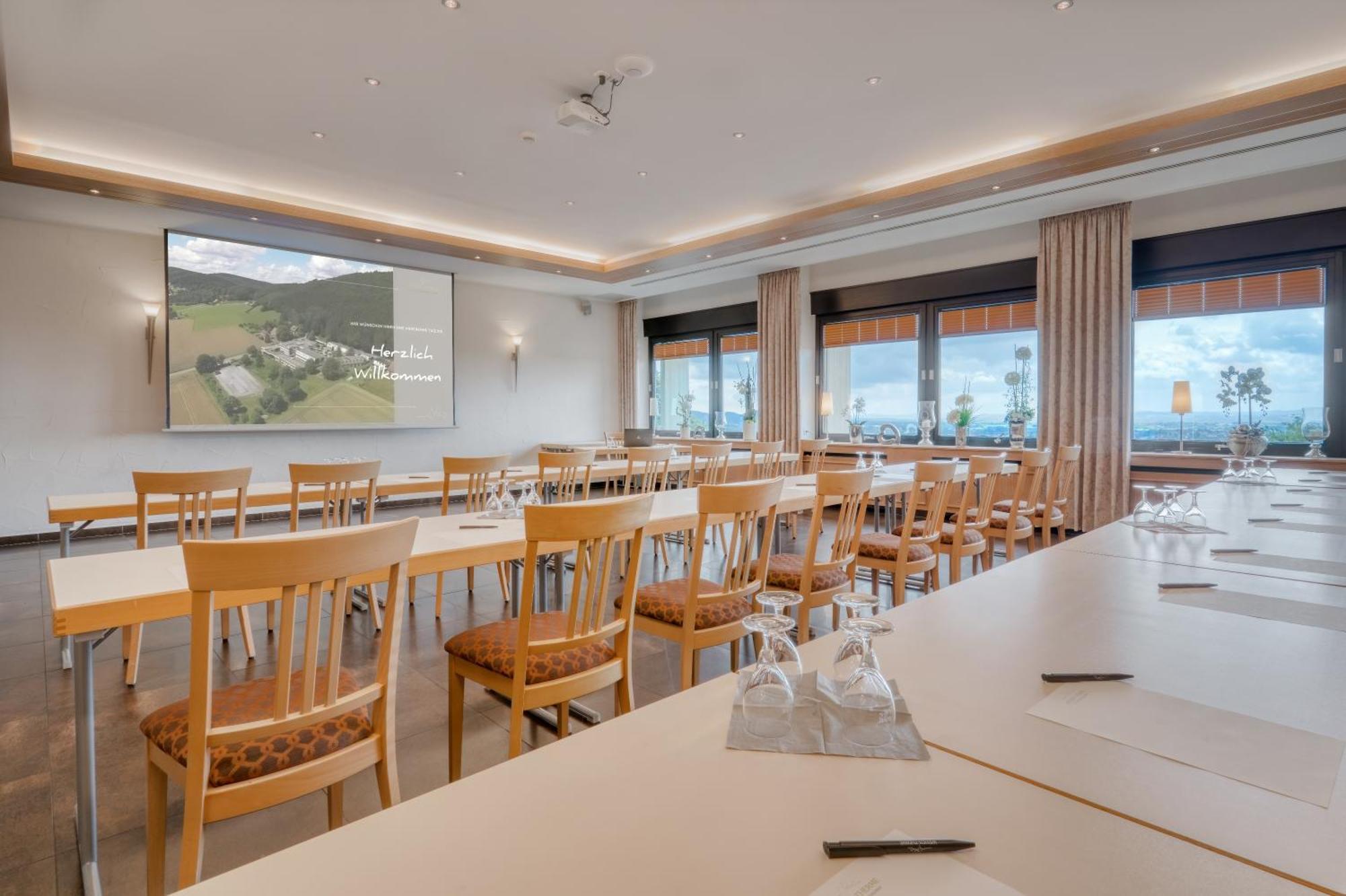 Hotel Wiehen-Therme Hullhorst エクステリア 写真