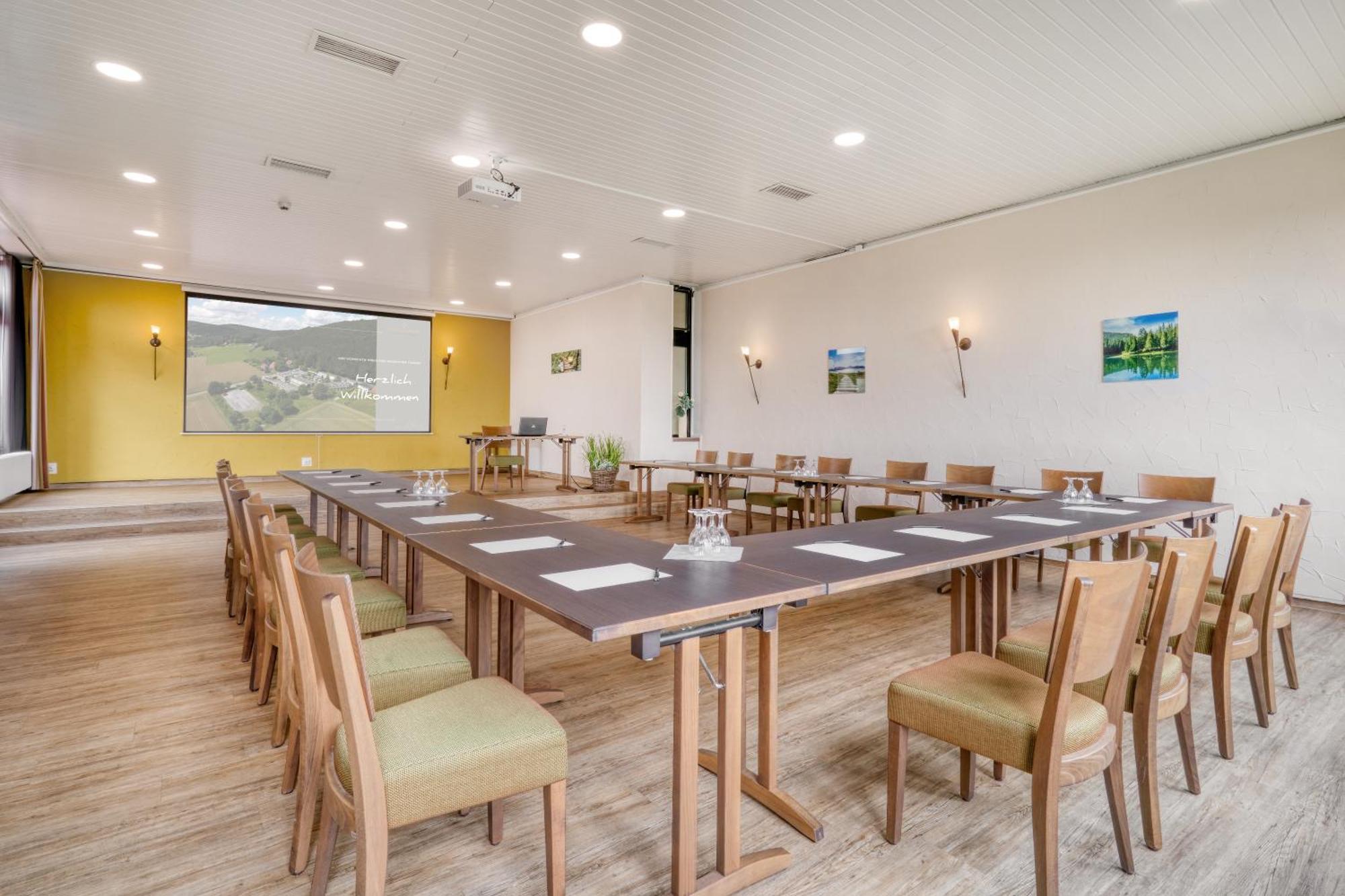 Hotel Wiehen-Therme Hullhorst エクステリア 写真