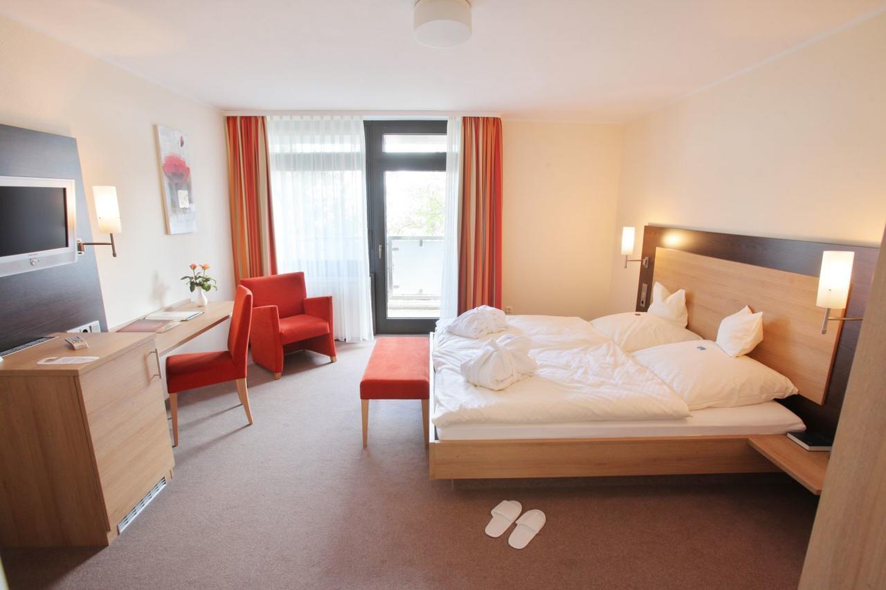 Hotel Wiehen-Therme Hullhorst エクステリア 写真