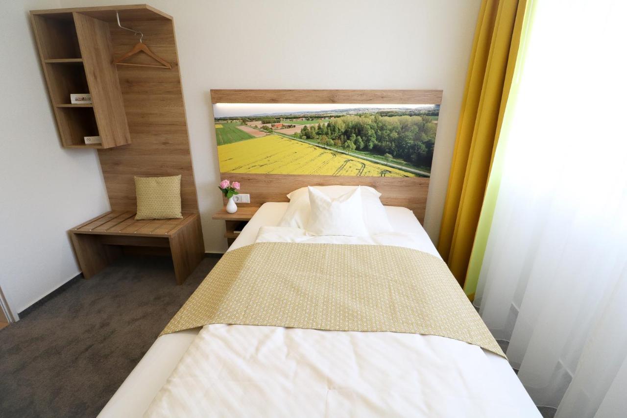 Hotel Wiehen-Therme Hullhorst エクステリア 写真