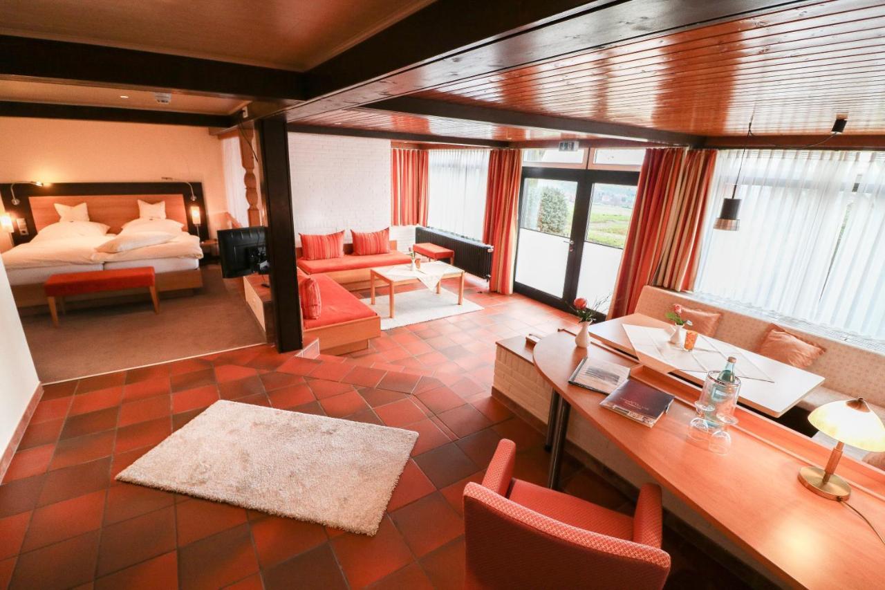 Hotel Wiehen-Therme Hullhorst エクステリア 写真